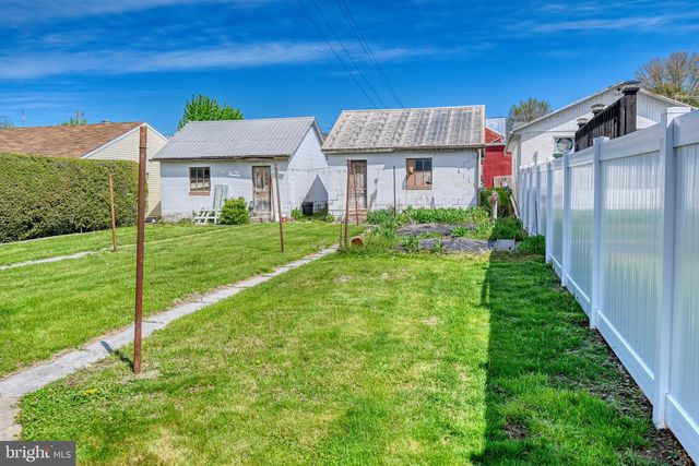 115 W CARPENTER AVE, Myerstown, PA 17067