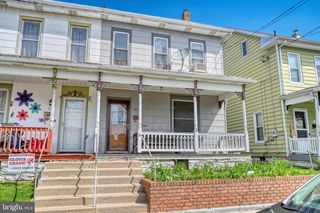 115 W CARPENTER AVE, Myerstown, PA 17067