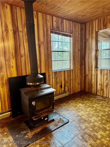 26391 Billy Creek Lane, Muse, OK 74949