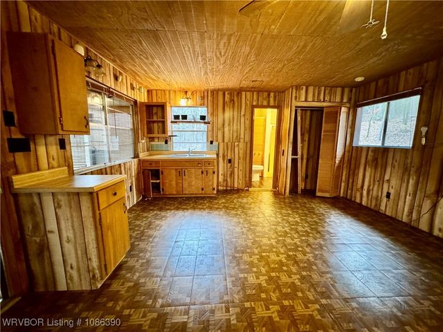 26391 Billy Creek Lane, Muse, OK 74949