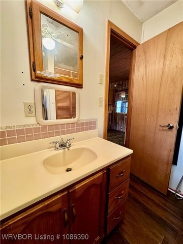 26391 Billy Creek Lane, Muse, OK 74949