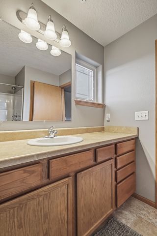 1570 Savannah Circle A1, Davenport, IA 52807