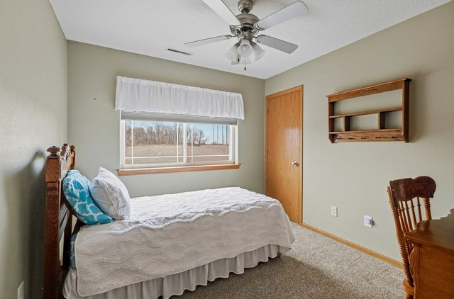 1570 Savannah Circle A1, Davenport, IA 52807