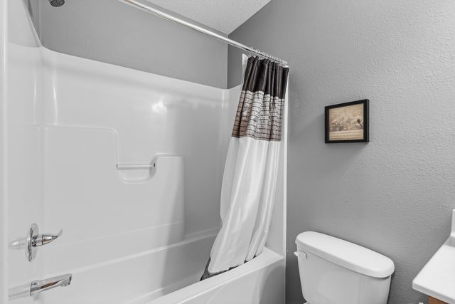 1570 Savannah Circle A1, Davenport, IA 52807