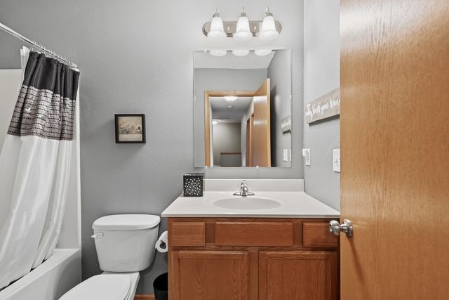 1570 Savannah Circle A1, Davenport, IA 52807