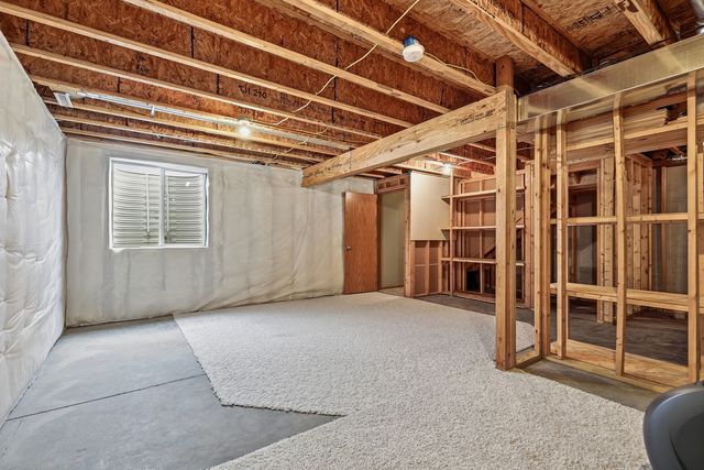 1570 Savannah Circle A1, Davenport, IA 52807