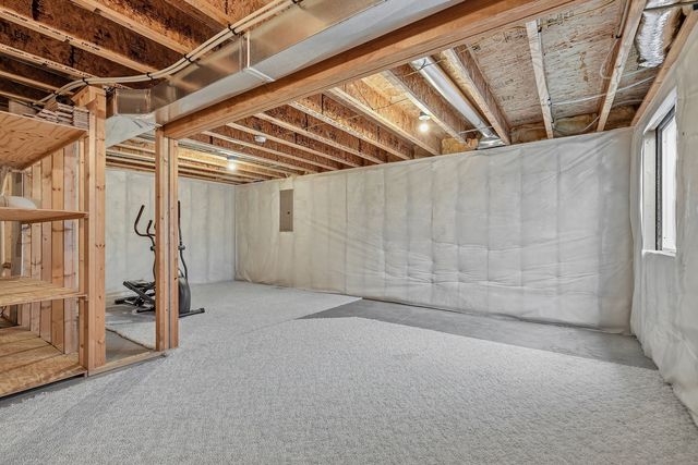 1570 Savannah Circle A1, Davenport, IA 52807