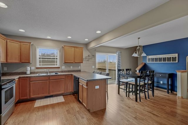 1570 Savannah Circle A1, Davenport, IA 52807