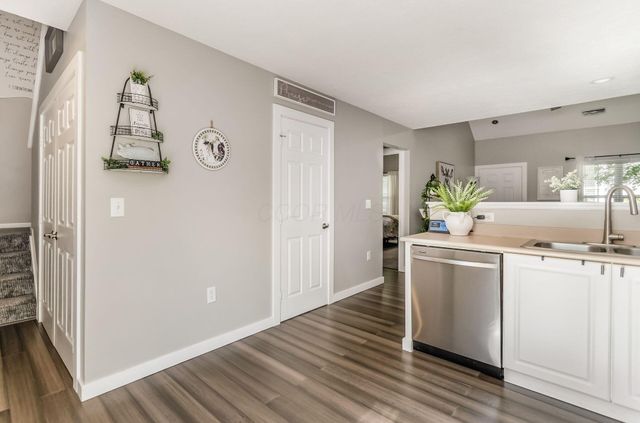 7198 Colonial Affair Drive, New Albany, OH 43054