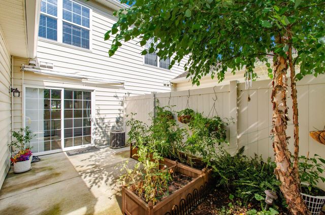 7198 Colonial Affair Drive, New Albany, OH 43054