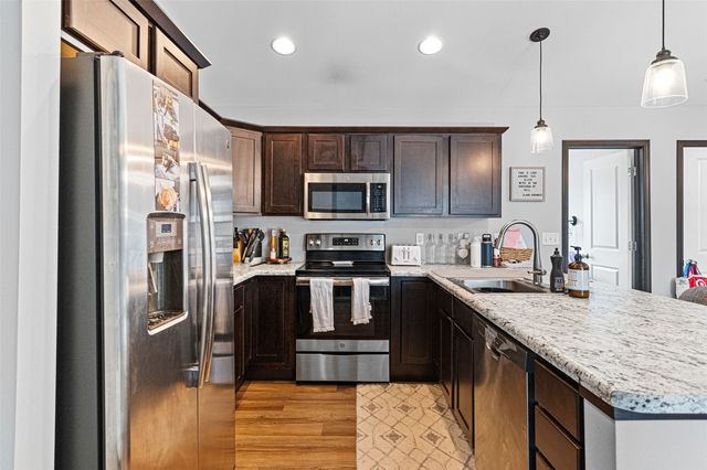 347 Cypress Court, Solon, IA 52333
