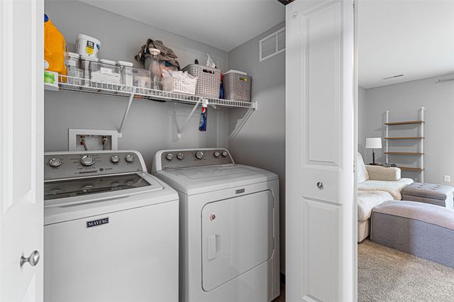 347 Cypress Court, Solon, IA 52333