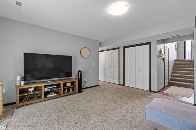 347 Cypress Court, Solon, IA 52333