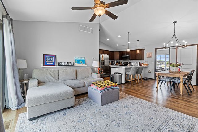 347 Cypress Court, Solon, IA 52333