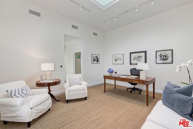 8937 Dorrington Avenue, West Hollywood, CA 90048