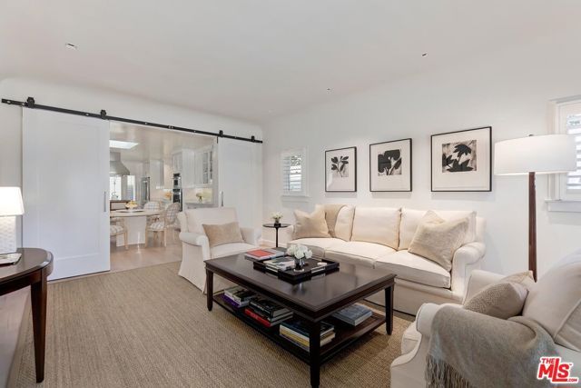 8937 Dorrington Avenue, West Hollywood, CA 90048