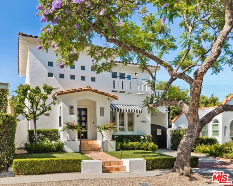 8937 Dorrington Avenue, West Hollywood, CA 90048