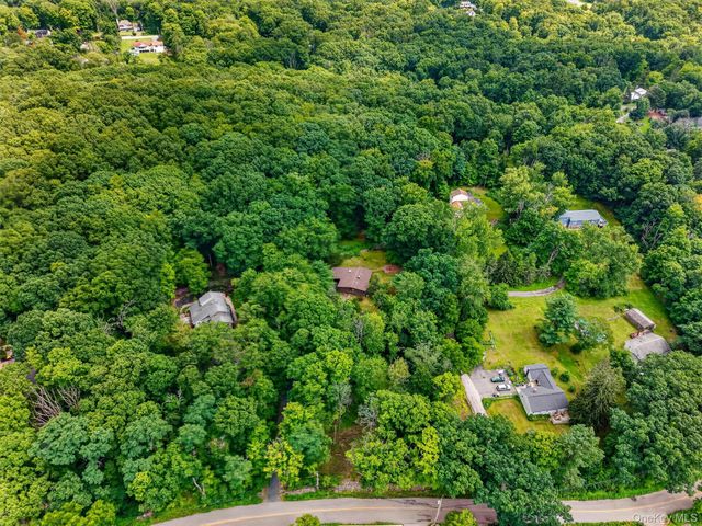 368 Old Dutch Hollow Road, Greenwood Lake, NY 10925