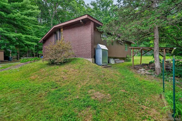 368 Old Dutch Hollow Road, Greenwood Lake, NY 10925