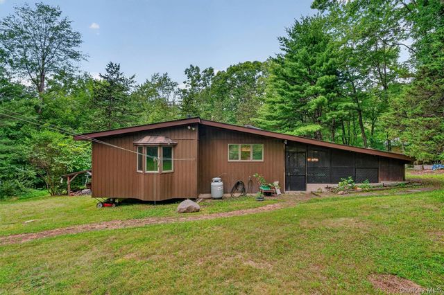 368 Old Dutch Hollow Road, Greenwood Lake, NY 10925