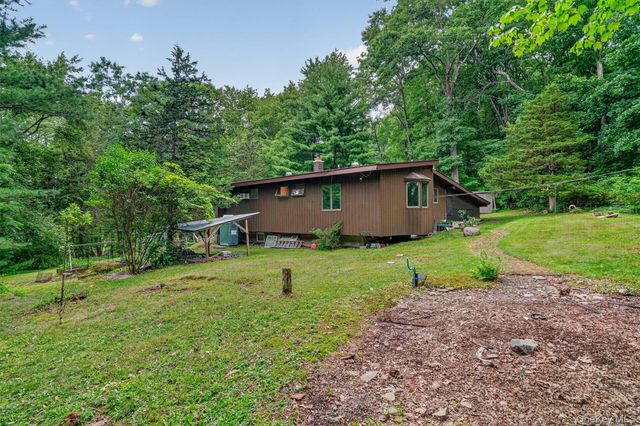 368 Old Dutch Hollow Road, Greenwood Lake, NY 10925