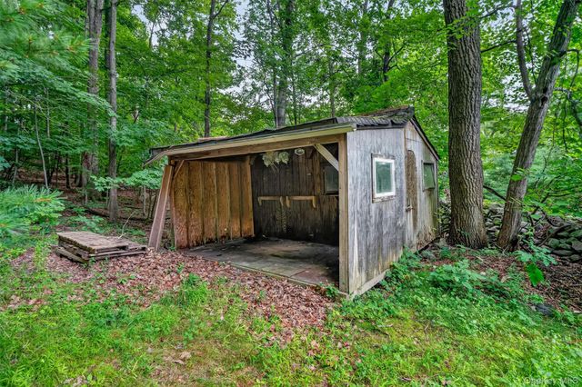 368 Old Dutch Hollow Road, Greenwood Lake, NY 10925