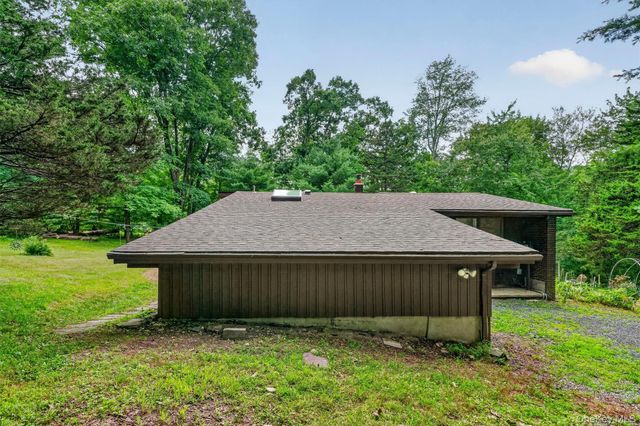 368 Old Dutch Hollow Road, Greenwood Lake, NY 10925