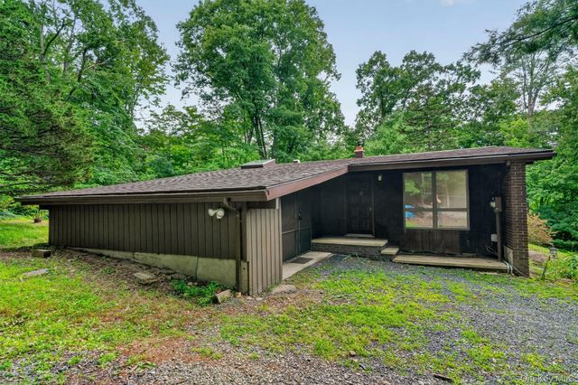 368 Old Dutch Hollow Road, Greenwood Lake, NY 10925