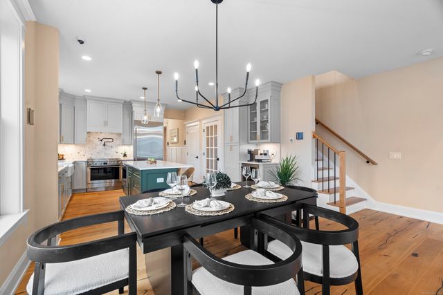 81 Shea Circle 81, Cheshire, CT 06410