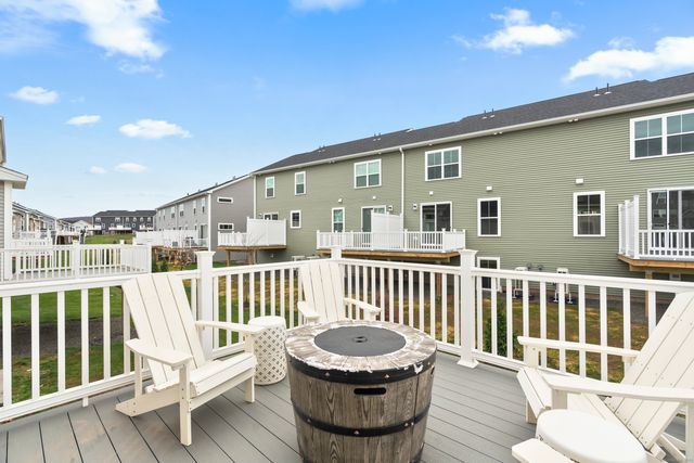 81 Shea Circle 81, Cheshire, CT 06410