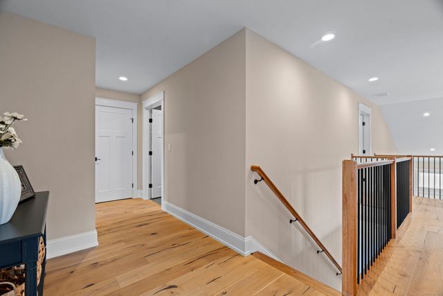 81 Shea Circle 81, Cheshire, CT 06410