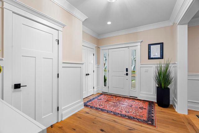 81 Shea Circle 81, Cheshire, CT 06410