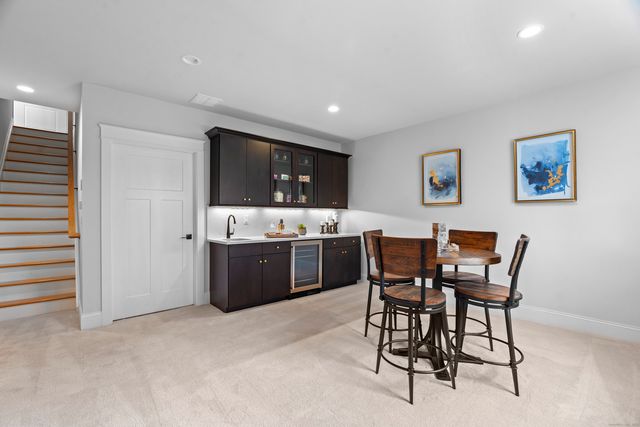 81 Shea Circle 81, Cheshire, CT 06410