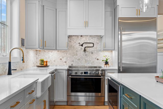 81 Shea Circle 81, Cheshire, CT 06410