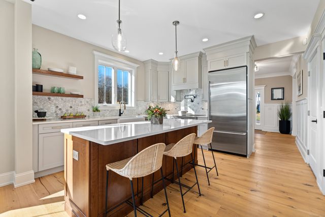 81 Shea Circle 81, Cheshire, CT 06410