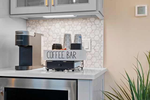 81 Shea Circle 81, Cheshire, CT 06410