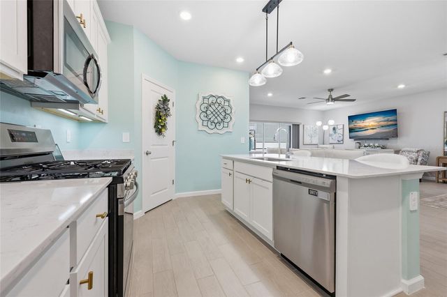 13524 NW CONVERGENCE BOULEVARD, Alachua, FL 32615