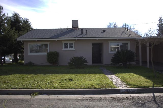 28540 Pacific Drive, Madera, CA 93638