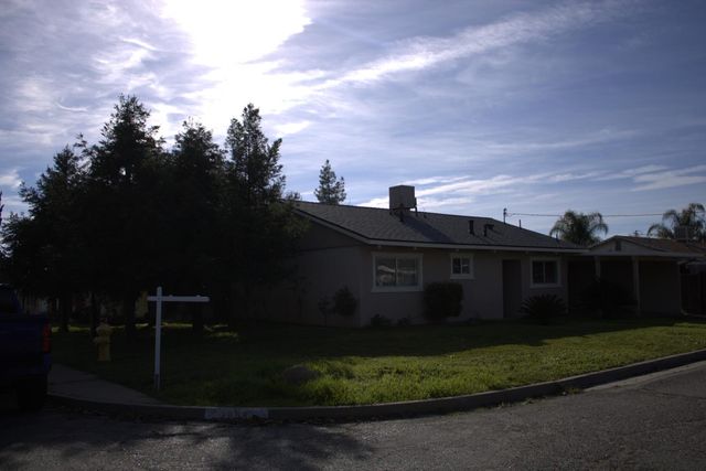 28540 Pacific Drive, Madera, CA 93638