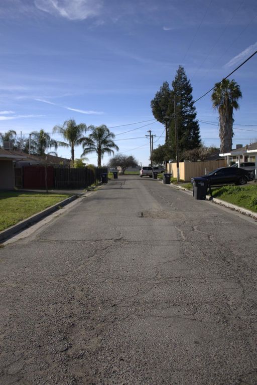 Image 25 of property listing at 28540 Pacific Drive, Madera, CA 93638