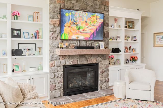 16975 Pine Hollow Drive, East Lansing, MI 48823