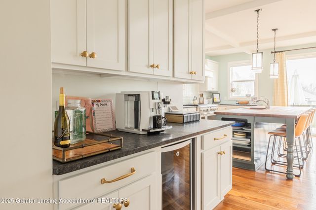 16975 Pine Hollow Drive, East Lansing, MI 48823