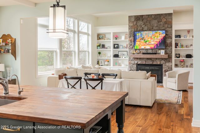 16975 Pine Hollow Drive, East Lansing, MI 48823