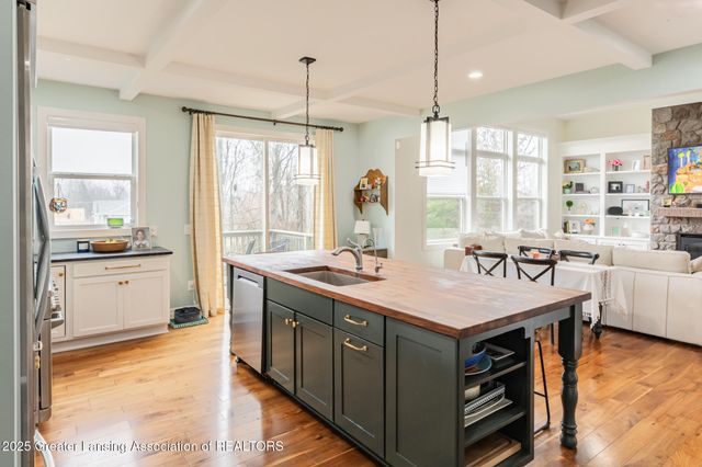 16975 Pine Hollow Drive, East Lansing, MI 48823