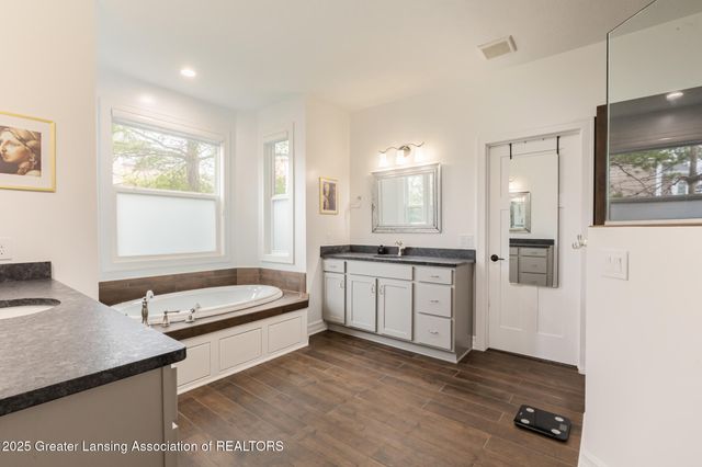 16975 Pine Hollow Drive, East Lansing, MI 48823