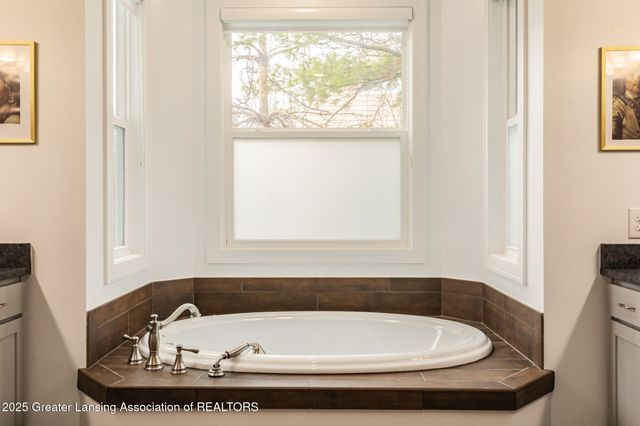 16975 Pine Hollow Drive, East Lansing, MI 48823