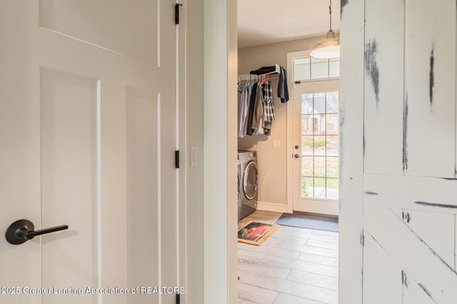 16975 Pine Hollow Drive, East Lansing, MI 48823