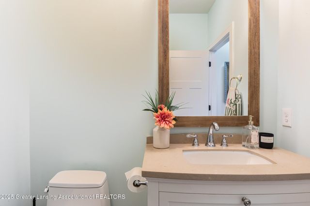 16975 Pine Hollow Drive, East Lansing, MI 48823