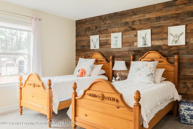 16975 Pine Hollow Drive, East Lansing, MI 48823