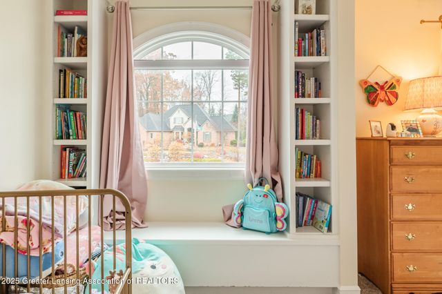 16975 Pine Hollow Drive, East Lansing, MI 48823